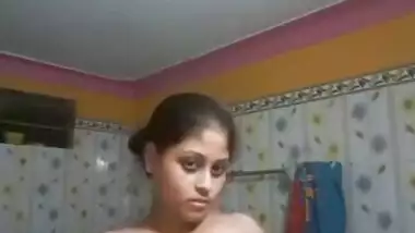 Desi Bhabhi Shows Her Big Boobs