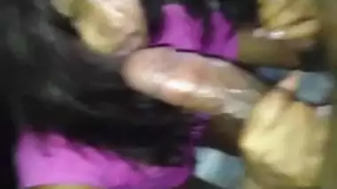 indian girl hot sucking