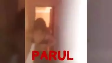 Daring Ravina & Parul Stripping in Hotel Corridor