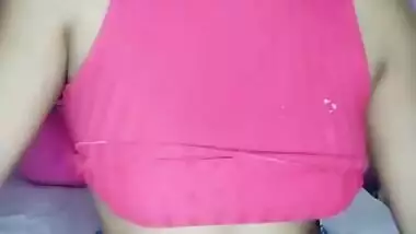 SEXY BABE SHOWING HER BOOBS MUST WATCH