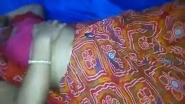 Desi wife self playing her boobs and hard fucking take her saree