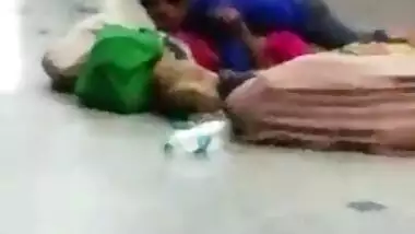 Open Sex Video Of Desi Couple In Railway Station