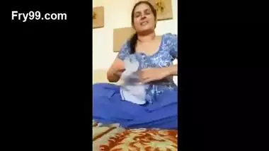 Punjabi Bhabhi Ka Doodh Pe Lo – Movies