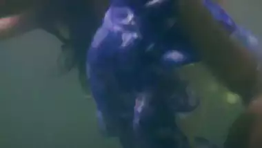 Anu Agarwal – The Cloud Door – Nude Video