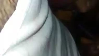 Married lady gives a blowjob to her Sasur in desi porn