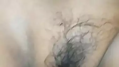 Desi girl hairy pussy painful fucking viral clip