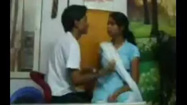 Free porn scandal mms of desi young girl with her lover leaked mms