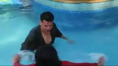 Swimming pool mai sex masti ki masala blue film