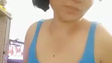 Nepali sexy aunty