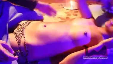indian girl nisha massage