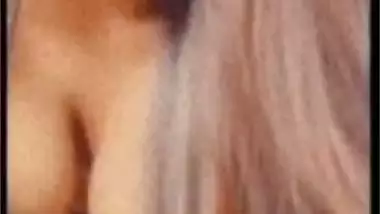 Slim girlfriend nude pics and hot blowjob videos