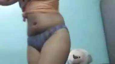 cute indain girl nude dance show