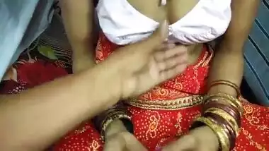 Desi Anita ki chudai in Red saree with Desi video