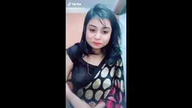 Indian cute girl vert hot tiktok video-2