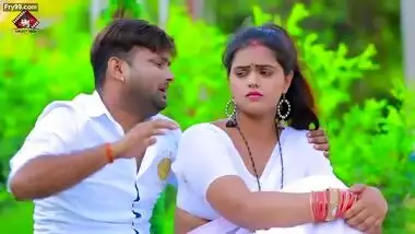 Hot bhojpuri song