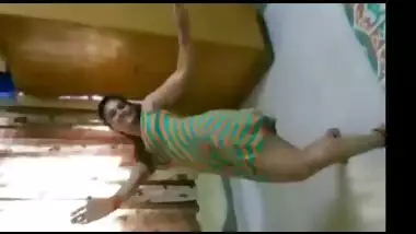 Bhabhi Dancing No Shalwar - Movies. video2porn2