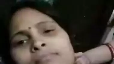 Exclusive- Sexy Look Desi Bhabhi Showing Her Big Boobs On Video Call