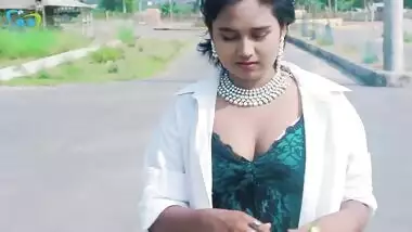 Booby shy bengali girls huge cleavage show seductive photoshoot
