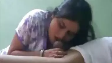 Punjabi bhabhi ne pardosi ka Lund Chooskar Maal piya