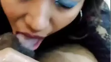 Married Desi woman makes XXX video of herself giving a blowjob close-up