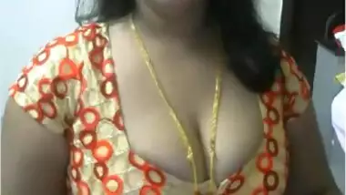 priya hot cam show