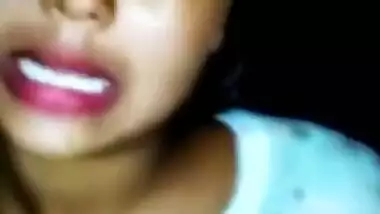 Desi cute girl show her sexy pussy