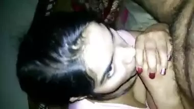 Sexi Indian girl fucking and sucking