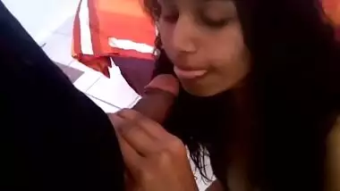 Horny Bhabhi giving blowjob