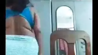 Malayali aunty wearing a thorthumundu and showing big boobs