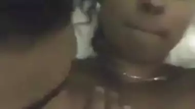 desi nri aunty hot boob suck