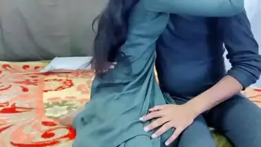 Punjabi Girl fuck Husband's Friend Desi tight Juicey pussy full hardcore punjabi pussy fucking with punjabi audio