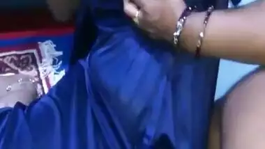 Desi aunty rubbing cock on boobs