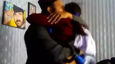 Maulana fucks an 18-year-old girl in Pakistani sex MMS
