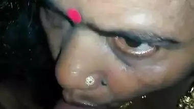 Dehati busty Bhabhi blowjob to her neighbor