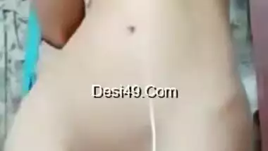 Cute Desi Girl Shows Her Boobs And Masturbating Part 2