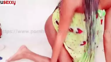 Sri Lankan chuti nangi ගූ හිලයි කිබි හිලයි pussy spread and ass hole gaping