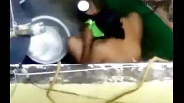 Desi Maid Taking Bath