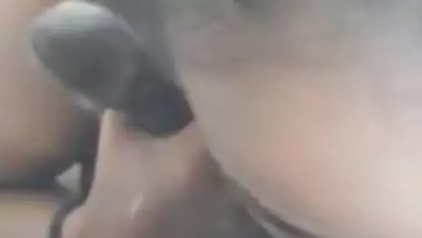 Dusky Tamil girl kisses Desi cameraman's XXX penis in close-up video