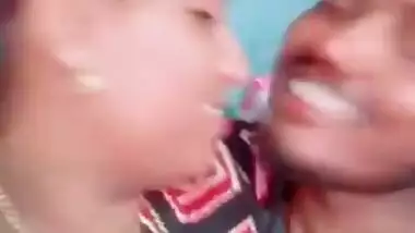 Tamil Bhabhi Smooching