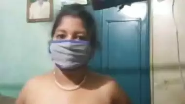 Tamil Bhabhi Boobs Show