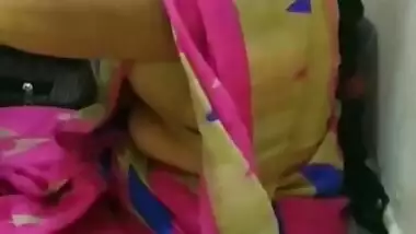 City bhabhi saree navel show