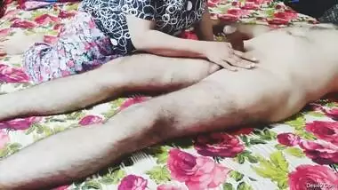 Today Exclusive- Sexy Paki Wife Sucking Hubby Dick Till Hubby Not Cum