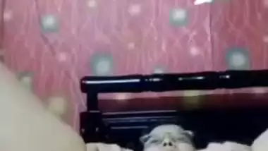 Viral tanker Bengali MILF fingering on video call