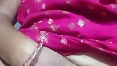 Mature aunty fat pussy desi fingering viral MMS