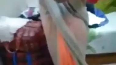 Horny Bengali Bhabhi Showing Huge Boobs On Video Call