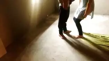 Gujarati college girl sex with classmate in empty room