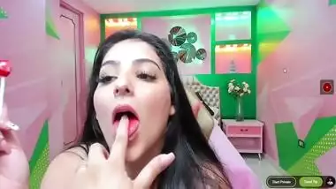 Yumy Ana Hot And Sexy