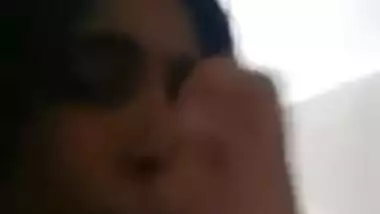 Desi aunty fingering pussy selfie cam video