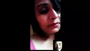 Sonia Bhabhi boob show on a video call