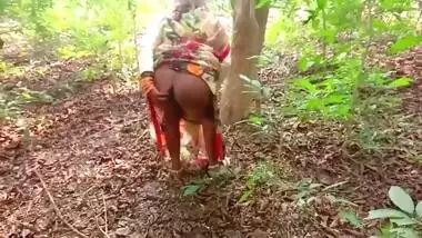 Everbest christmas sex in jungle desi radhika